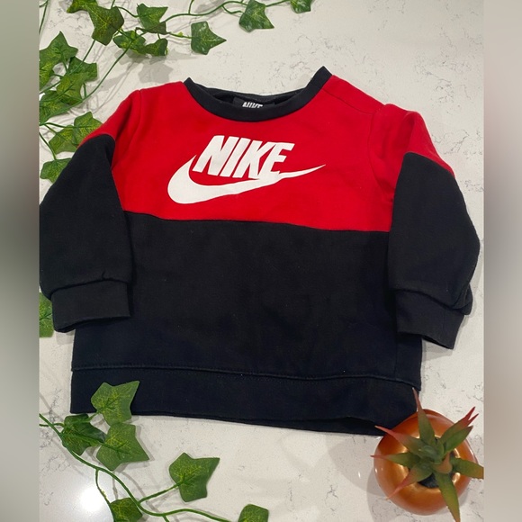 Nike kids sweater, never worn! - Picture 2 of 5